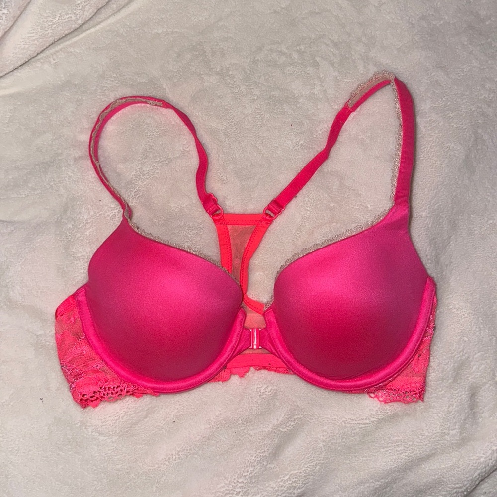 Victoria’s Secret Body By Victoria bra lace pink front closure racer back 32c